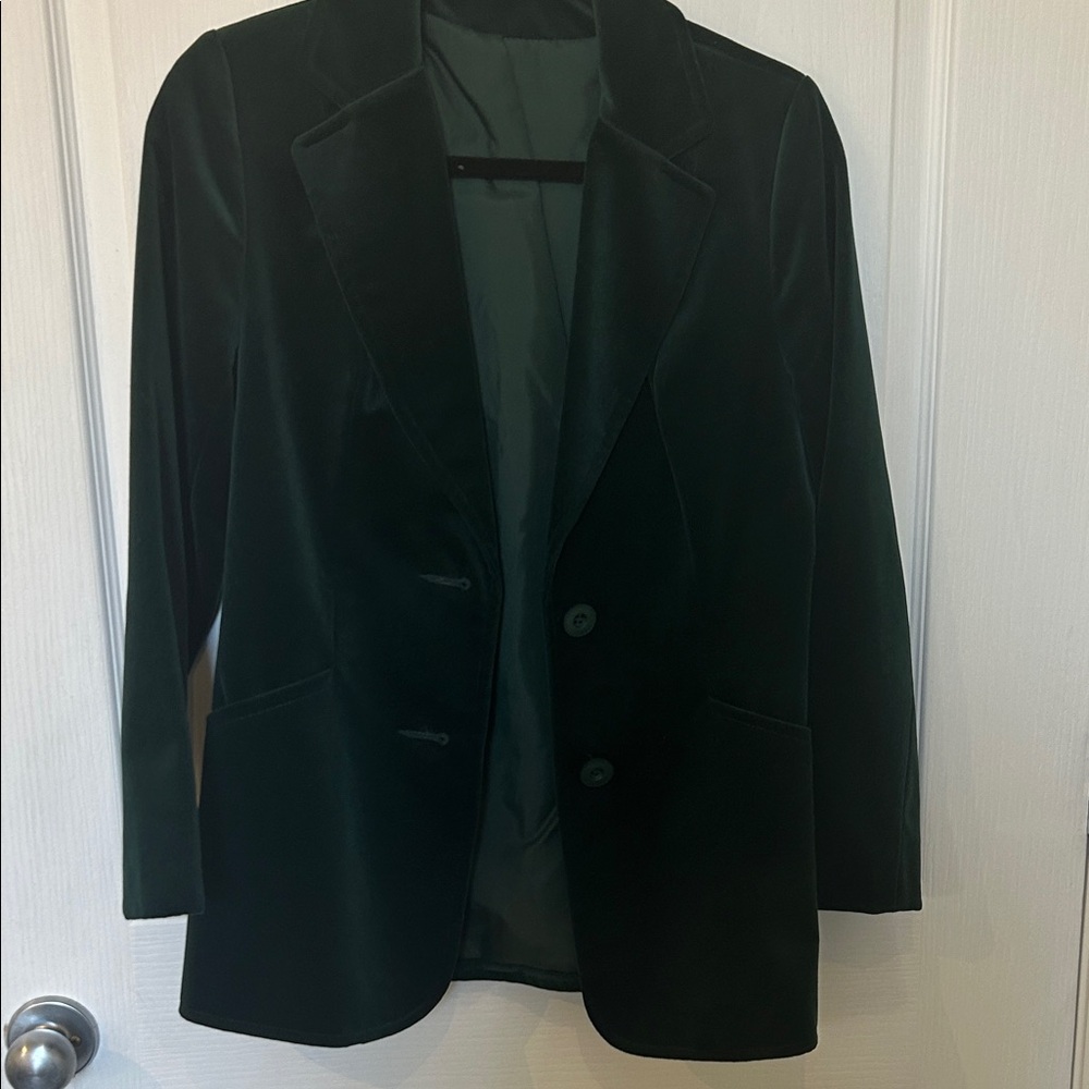 Elegant 1970’s Dark Green Velvet Blazer by Glen Har|Scotland